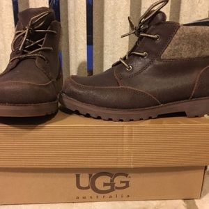 UGG boys  boots size 2